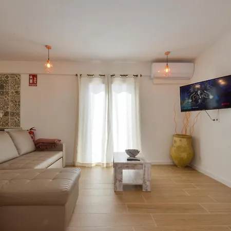 Mansion Alba *